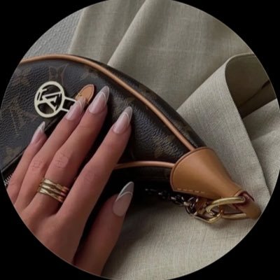 imelafkh's profile picture. ❤️