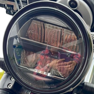 46歳11か月の令和4年11月30日に、二輪免許取得🏍GB350S🏍格闘技と筋トレと読書とゴルフとB’zとBTSとBUCK-TICKとあぶない刑事と猫が好き。