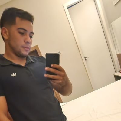 a vida é uma poesia, decida-se entre alegria ou tristeza.
