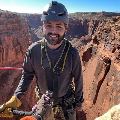 Jueshot's profile picture. If you still think Altuve was wearing a buzzer, your moms a hoe 🤷‍♂️. #HoustonAstros⚾️, #USWNT⚽️, #DallasCowboys🏈 #fortheh #GameofThrones #HouseofDragons