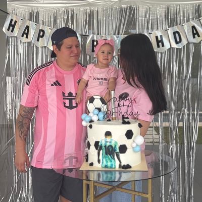 LFR 👩🏻🎓 | 28 ✨ | LA ♥️ | AJ 🩷 https://t.co/hMBBbVbBtz
