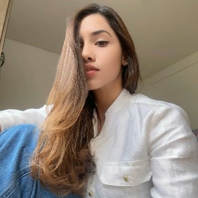 enoheavila's profile picture. In oceans deep my faith will stand💕