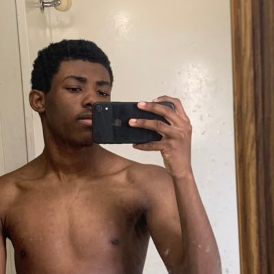 4k_day23's profile picture. Bi | 19| freak when I wanna be 🫣 verse top😮‍💨