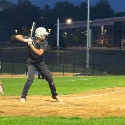 6’3” | 195lbs | 2028 | Center Point-Urbana | 3.8 GPA | RHP, 3B, 1B | Baseball, Basketball, Track, Football