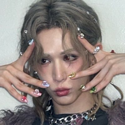 i’m bisexual!! || fandoms!! — EVOL ☆ STAY ☆ MAY ☆ 5TARZ ☆ MOA ☆ P1ECE ☆ PAWMPAWM ☆ MY ☆ BLACK ROSE ☆ MIN(UT)E ☆ DAY ONE — don’t like it? buh-bye!! :D