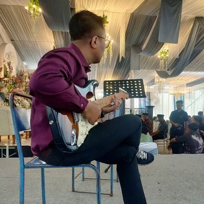 ardi_ana1300's profile picture. hyperr