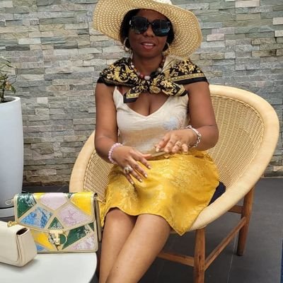 I luv fashion, healthy food, good music and hanging out with my friends✨️
I'm a Big Fan of OMAH LAY🎵🐐❤️💜💛☀️🏜🕊😉