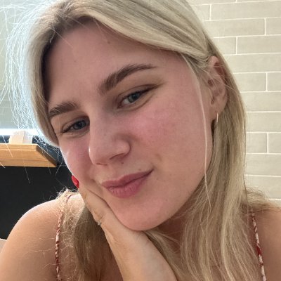 MaaddyHeart's profile picture. minimal mood