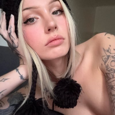 trans_Ellen's profile picture. I’m a trans gender. , proudly trans girl hot content creator , available for meetup 🔥🎥❤️🏳️‍⚧️⚧️