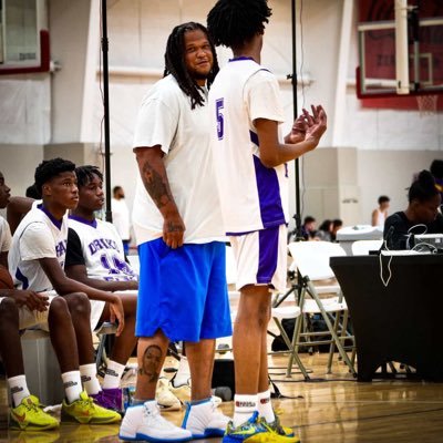 C'o 2028 | Urban Prep | 6'2 cg |. gmail:larenztaylor5@gmail.com|📞:7732800860| 4.0gpa| ncaaid: 2506652075