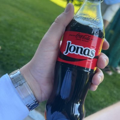 jonasekse's profile picture. 😎🥂