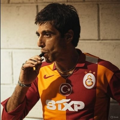 AllEyezOnUfuk's profile picture. Çağ atlattık aptallara…