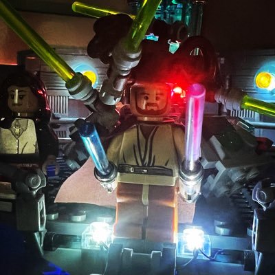 MonkeeToupee's profile picture. I was born, lots of other boring stuff happened, Minnie Driver liked one of my tweets once, it’s all been downhill from there.