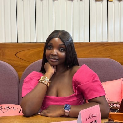 HR girlie 💅🏿Actor✨ Model✨ @darasimiogbetah on IG💗