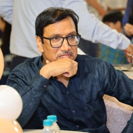 सत्य के साथ! सोच का अँधेरा रात के अँधेरे से ज़्यादा ख़तरनाक है! सकारात्मक रहें।