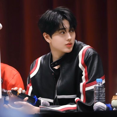 chuu2727's profile picture. 📸🖤