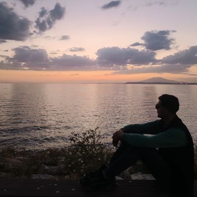 Arap Dili ve Edebiyatı
K7AU talibime talibim📚🕊 كتبتك على الغيوم يا روحي الممطر🍂