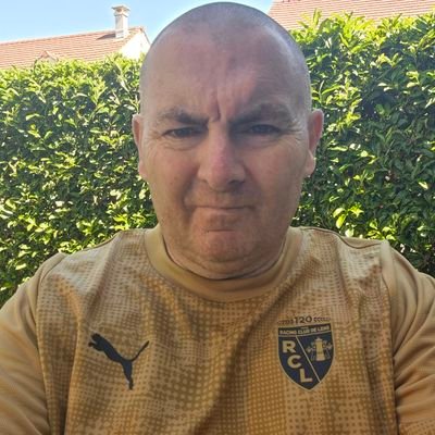 athered78000's profile picture. @RCLens 💛❤ ⚽️
@FFAthletisme 
@equipedefrance 🇨🇵⚽️
 @49ers 🏈🇺🇸 @NFLFrance🏈🇫🇷