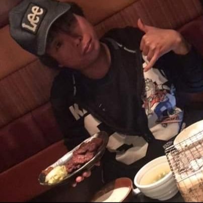 T19600439's profile picture. ∑d( ∵ d)ｫｩｨｪ??