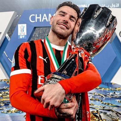 FORZA MILAN ❤🖤
@Adlite__ 
Massive Pathology hater