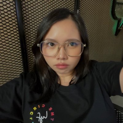 jnnedlln's profile picture. stress in private, complain on twitter, happy in public 🫠