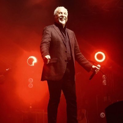 private live chat of Tom jones. Follow Tom and keep up to date with all the news, information and stories from Tom Jones' world.
