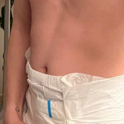 he/him Diapered – 21 years old & still messing 💩 Proud to share my stinkiest side 😈 This profile is not for the faint of nose 👉🏻Instagram: chissycrinkles