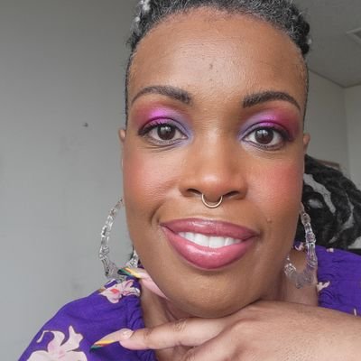 Unrepentant Gemini, small plate devotee, cli-fi and Afrofuturism fan, and unshakable wearer of loud perfume and colorful makeup.