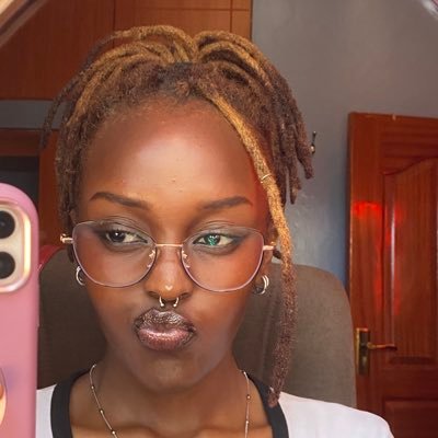 Chalant dreadhead•♊️•Franz Kafka reincarnated? No, just a girl in her early 20’s✨