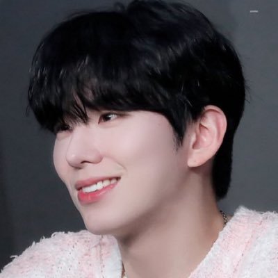 Yoooubebe's profile picture. 