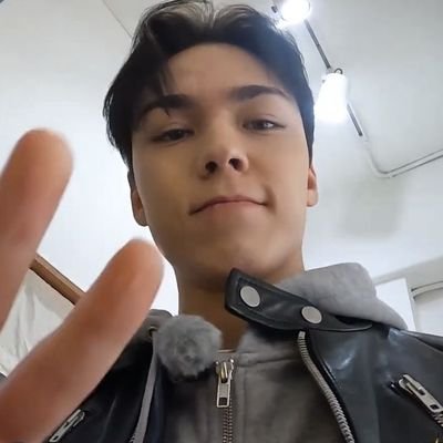 PETRlKOUR's profile picture. KARANGAN SEMU oleh https://t.co/TeC0BbkqDo ; It's an imperfect world that we live in, but it's the only one we've got.