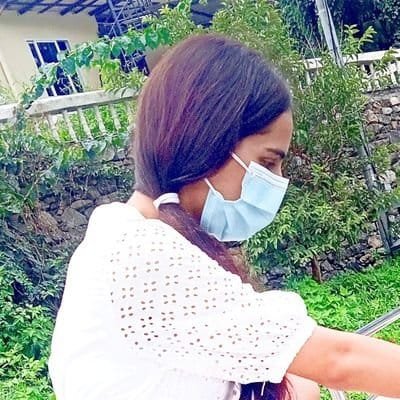 Aastharyal's profile picture. Half Medico