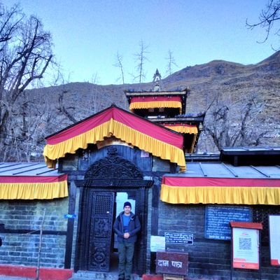 kn2joshi's profile picture. फूलको आँखामा फूलै संसार !