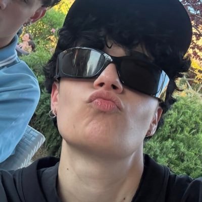 vale_a_caso's profile picture. Sarah, Tota, senza cri e Angelina🛐