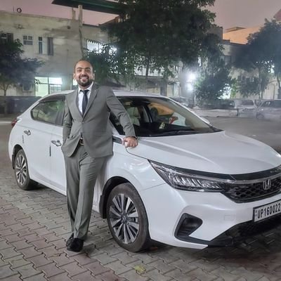 Mohit5909's profile picture. I write code to survive and love to cook food.