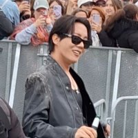 Line Loves BTS (@linelovesbts) 's Twitter Profile