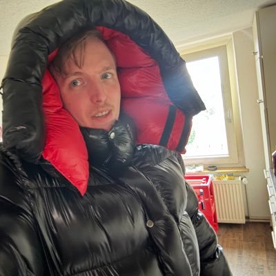 PMs open. Just a random dude who's into down gear and other stuff (you‘ll find out). Posting down related content. Feel free to PM me for anything.