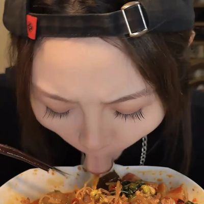 11qfh142588's profile picture. 