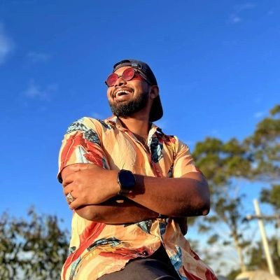 6'0 || Taurus || ☸️ || Cricket || Travel || Music 🇱🇰