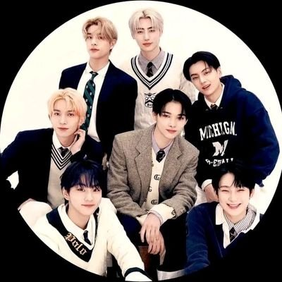 Enhypen X Seventeen 💗💚
Seonwoo and Hoshiii 💖🥰
Sunki , Jakehoon and sunsun shipper 💗