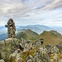 UGQQocCapw11906's profile picture. 金融系YouTuberとして配信、ユーモアセンスのある人です。特に手編み、マクロ経済研究、小説執筆が好きで、日々充実した生活を送っています。