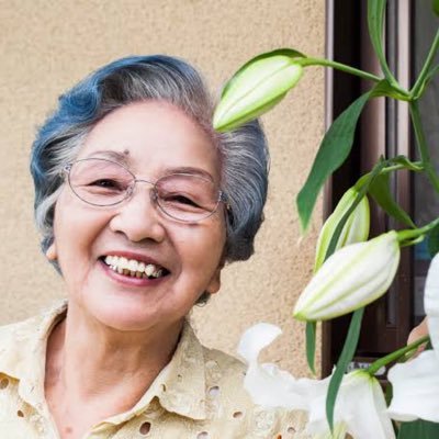 白金で呉服店を営んでおりました。 現在はビーチクリーン活動や環境保護について取り組みつつ、孫育ての毎日です。