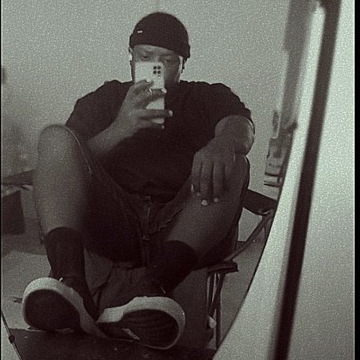 faglauderdale's profile picture. Warning: My tweets may contain traces of wit. Aquarius ♒ My Masculinity is always in retrograde. 🤏🏽