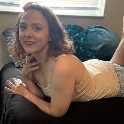 fetish lover. girl next door with dimples. vanessaxmiles@gmail.com