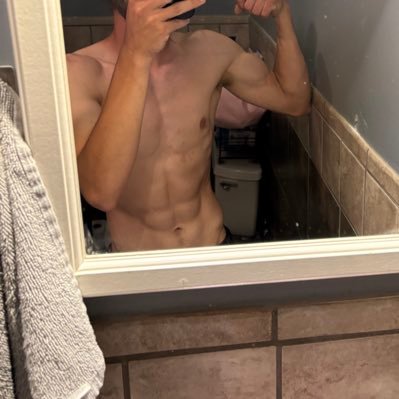 shybiboy2's profile picture. just a couple having fun and exploring kinks/fetishes