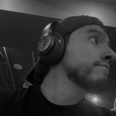 AlexCabello17's profile picture. 