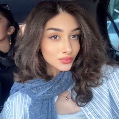 janii26o's profile picture. نپرس نمیدونم