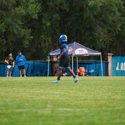 RB | 5’5 165lbs | The First Academy | GPA 4.0 | c/o 29 |Student-Athlete📚 Deuteronomy 31:6 instagram:5gookrazzzy phone:4074882324 email:fivecent2010@gmail.com