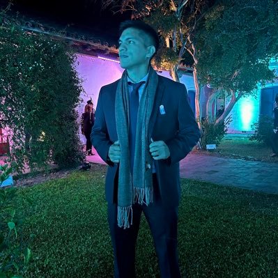 Periodista. Licenciado en Ciencias políticas (UNSTA).