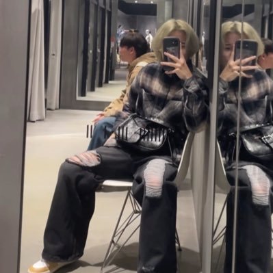 69_savage__'s profile picture. 07